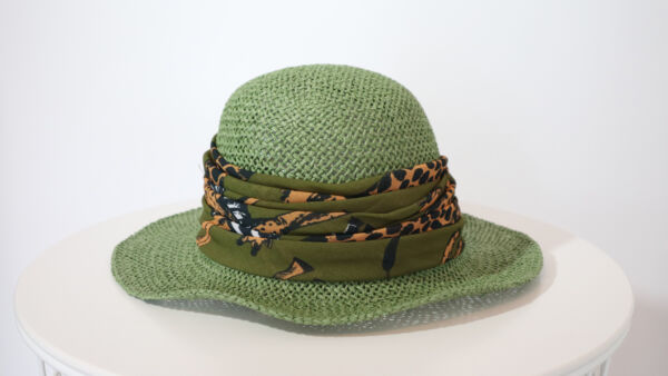 Cappello da spiaggia traforato Verde Salvia