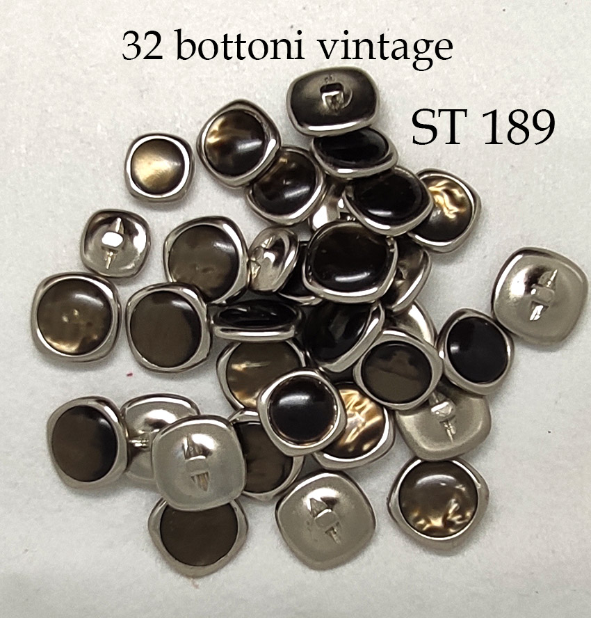 Ultimi 32 bottoni vintage anni 70