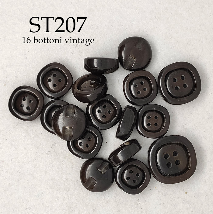 Set di 16 bottoni vintage quadrati anni 70